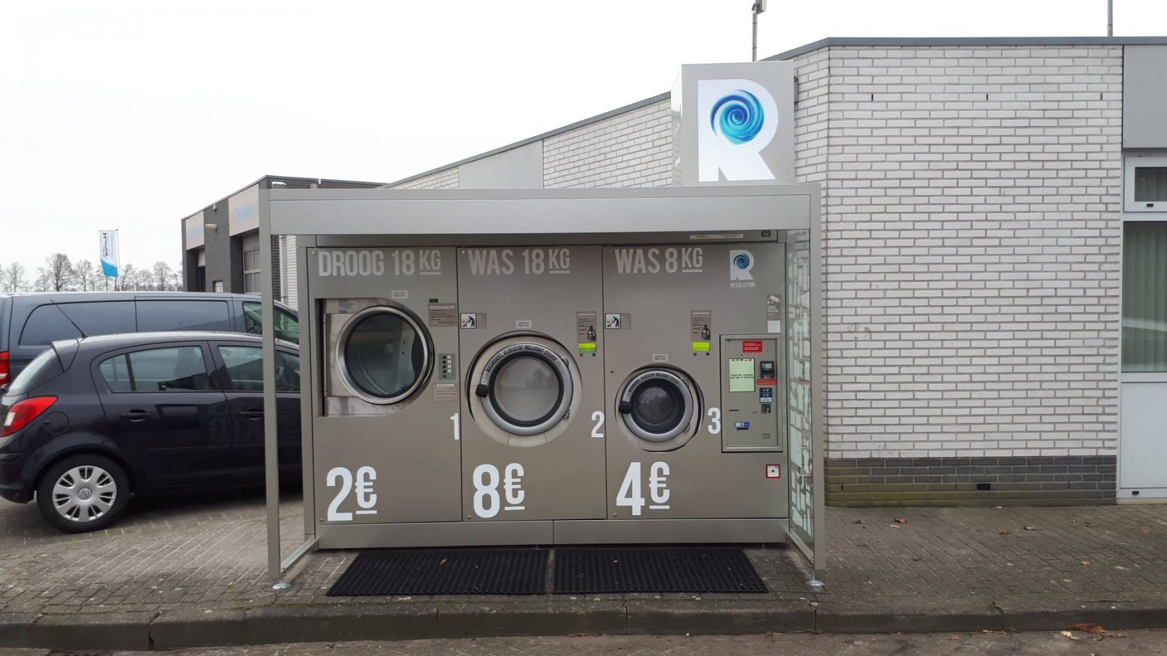 Gietvorm Surichinmoi politicus Hanex plaatst textielwasmachines bij tankstations op drie locaties |  TankPro.nl