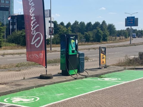 Vissers Energy snellader tankstation Oostpoort Etten-Leur