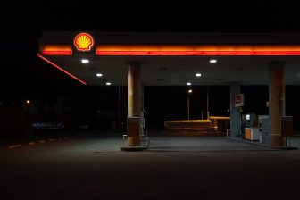 Tekorten bij aantal tankstations Shell door chauffeursgebrek
