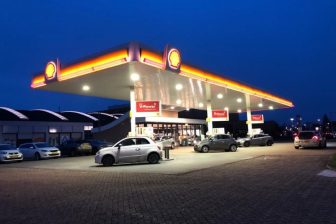 De Haan breidt netwerk uit met Shell-tankstation in Sommelsdijk