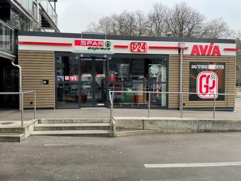 AVIA opent in Zwitsers Zürich eerste onbemande Spar Express tankshop