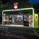 In Nederland hebben we ‘Tony’s Kiosk’ en ‘go shop By Tango’, Oostenrijk heeft spectaculaire ‘BistroBox’