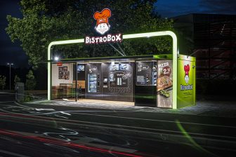 In Nederland hebben we ‘Tony’s Kiosk’ en ‘go shop By Tango’, Oostenrijk heeft spectaculaire ‘BistroBox’