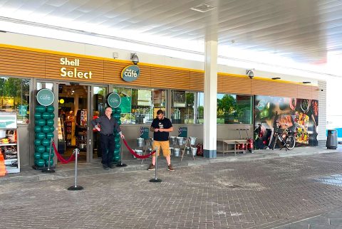Shell-tankstations ‘Dekkersland’ (A28) en ‘Bospoort’ (A4) nu met Shell Café