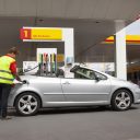 Nederland heeft na accijnsverhoging weer hoogste benzineprijs van Europa