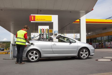 Nederland heeft na accijnsverhoging weer hoogste benzineprijs van Europa