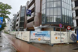 Bouw eerste Shell mobility hub in Q-Park Den Haag in volle gang