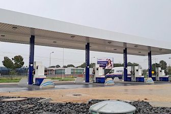 Fieten Olie had al tankstations in tien provincies in Nederland, maar Limburg ontbrak nog. Tot nu, want het bedrijf uit Hollandscheveld opende deze week een nieuw tankstation aan de De Voorde in Oostrum, even ten oosten van Venray.