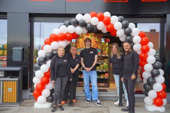 De Belgische shopformule Comme Chez Nous blijft in België het aantal shops bij tankstations uitbreiden. Deze week werd de voormalige shop bij het Maes Energy & Mobility tankstation in Kampenhout vernieuwd geopend als 38e Comme Chez Nous.