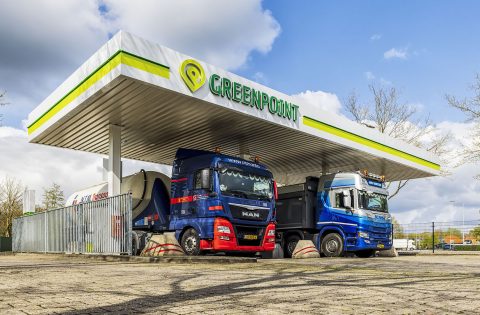 Op de Greenpoint-tankstations in Nederland is in het afgelopen jaar de afzet van HVO hernieuwbare diesel meer dan verdubbeld. Dit meldt Greenpoint Clean Energy Hubs vrijdag, een tankstationformule van Van Kessel. Volgens het bedrijf uit MIlheeze is dit ‘een gigantische stap in de goede richting’.